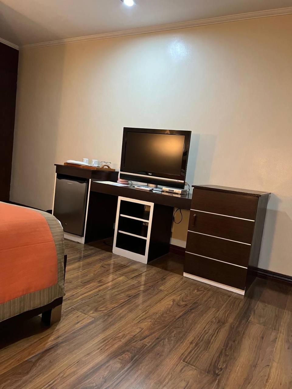 Subic Residencias Olongapo Exterior foto