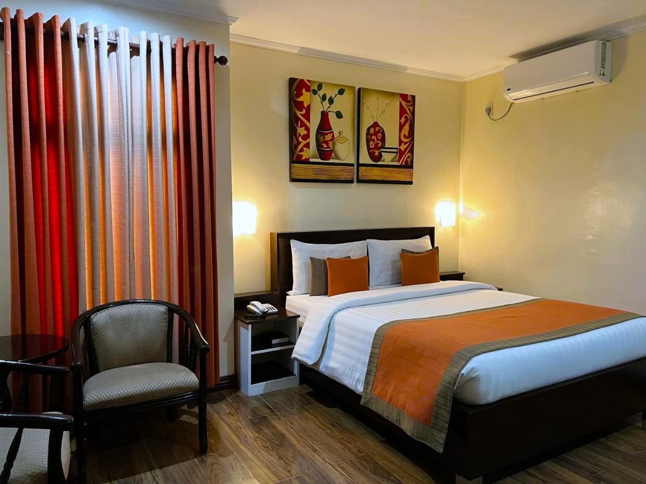 Subic Residencias Olongapo Exterior foto